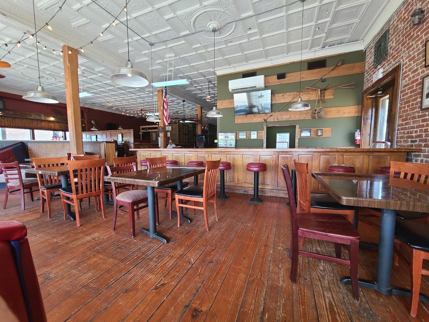 1905 Featuring Fox's Pizza Den & Southern Ground Coffee Bar